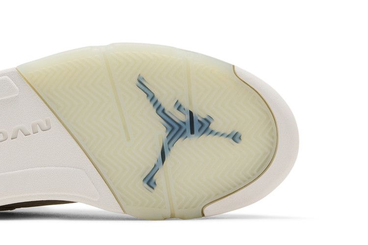 Női Sneakerek Nike Jordan 5 Retro Kígyó Éve (női) Világos Csontszín/Fekete/Vitorlavászon/Alig Zöld