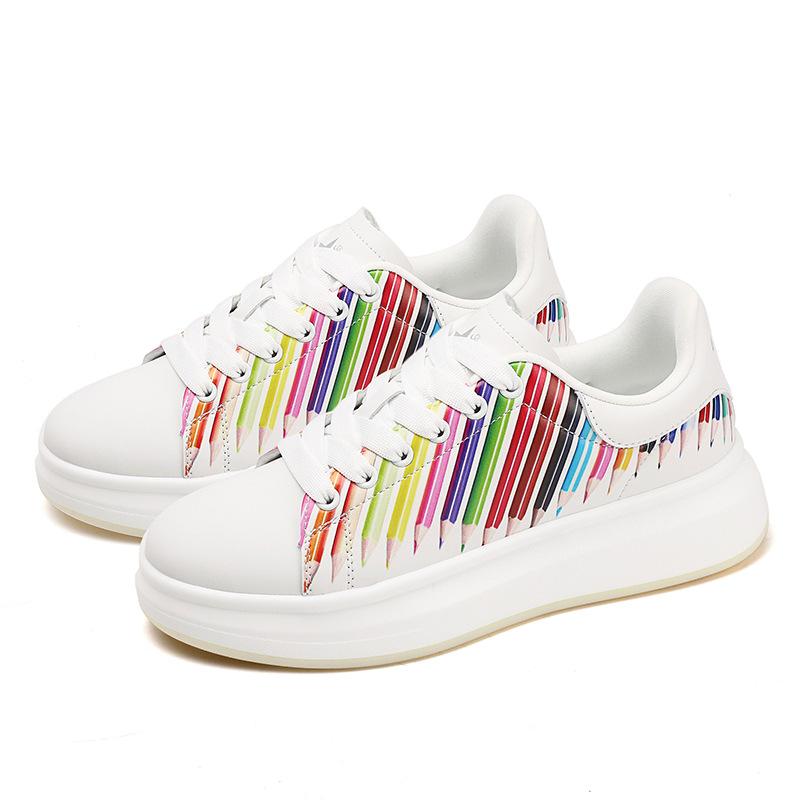 New Shoes for Men Leather Casual Shoes Color Strip Sport Flat Skateboard Shoes Youth Lace-up Sneaker