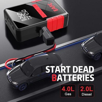 2v1 Startovací zdroj pro auto - Přenosná pumpa na pneumatiky, Velký displej, LED světlo a Powerbanka pro benzínové motory 4,0 l a dieselové motory 6,0 l
