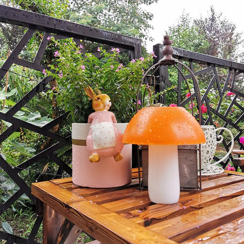 Solar Mushroom Garden Lamp: Outdoor Decorative Light for Courtyard, Villa, and Lawn Areas