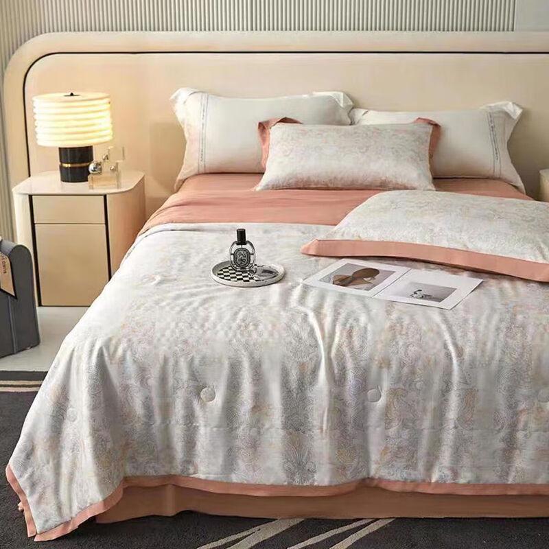 

AORUOLA Lyocell Soy Protein Cooling Summer Quilt