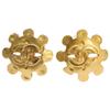 CHANEL Good condition 94P Gears CC Logos Earring goldUsed