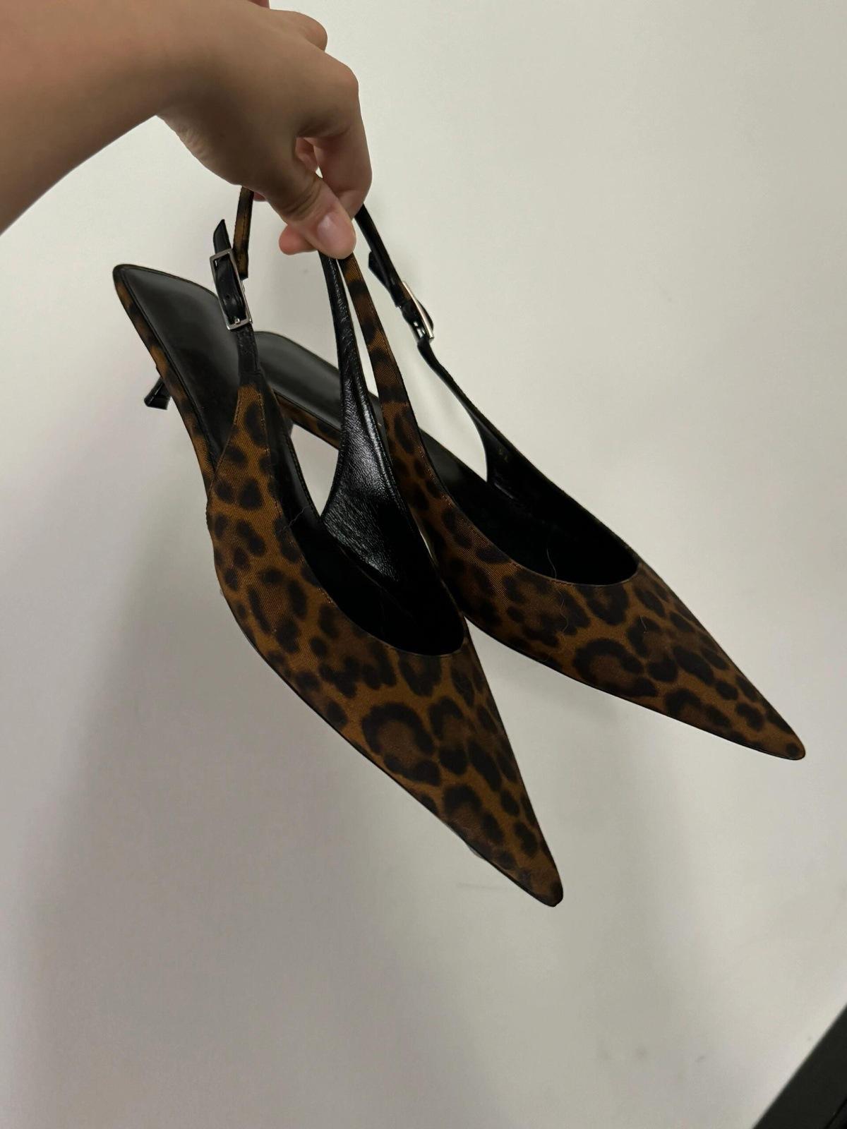 

Cowhide version~ foreign leather leopard print shoes bag head high heel sandals women s pointed head high heels French small sandals sandals 40