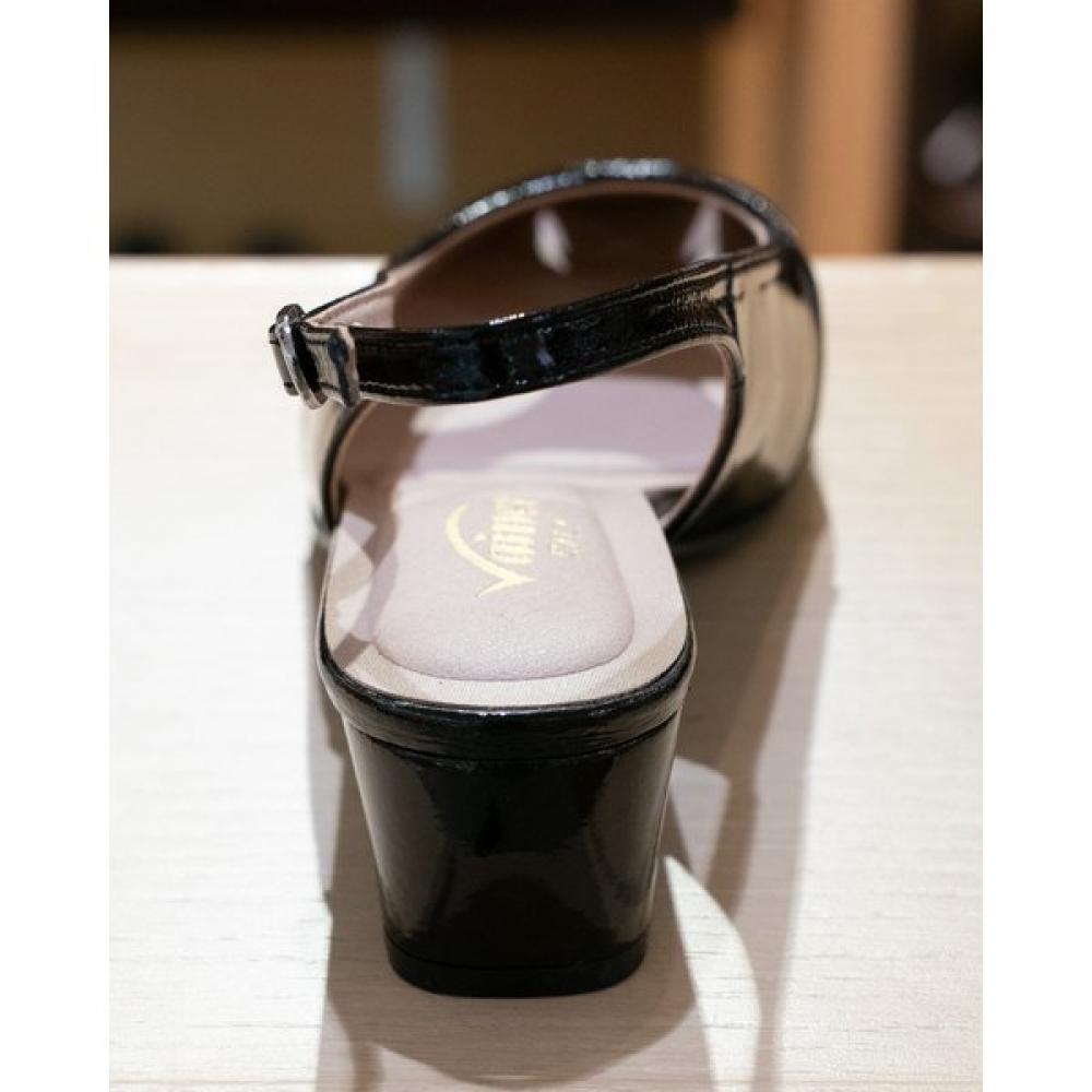 Vainer Women Black Sandals 134a