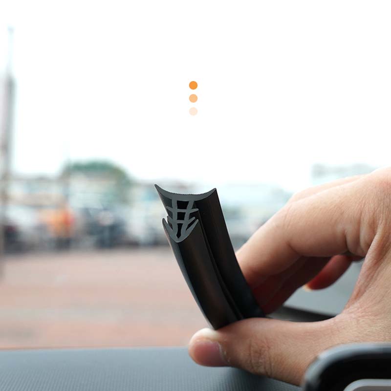 Striscia Sigillante Cruscotto Auto 1,6 m Insonorizzata Universale Adesivo Auto Guarnizione in Gomma Isolamento Acustico per Guarnizione Meteo Accessori Auto