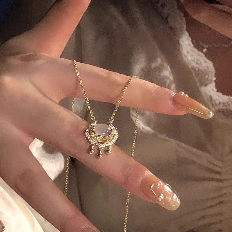 

New Chinese retro safety lock safety buckle necklace autumn and winter niche design high-end collarbone chain ethnic style necklace