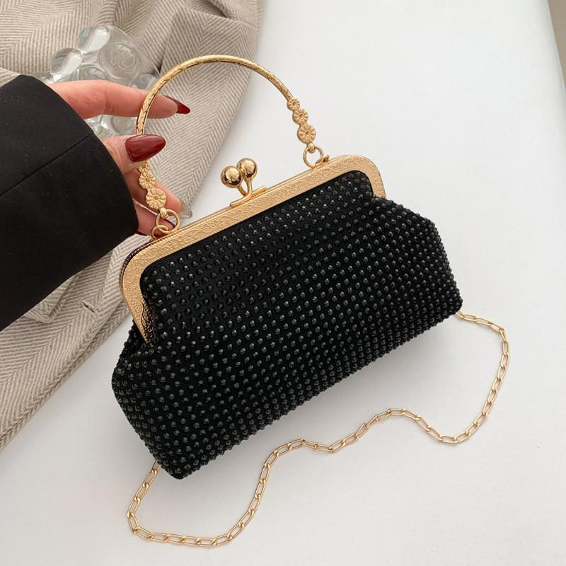 Fashionable Chain Handbag 2023 Winter New Trendy Simple Single Shoulder Shell Bag Casual Crossbody Bag Black Silver