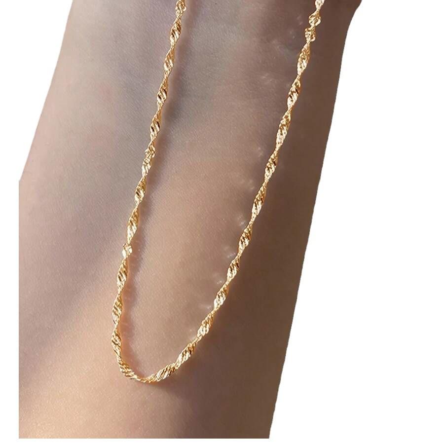 Women's European & American Minimalist Twist & Water Wave Chain Necklace