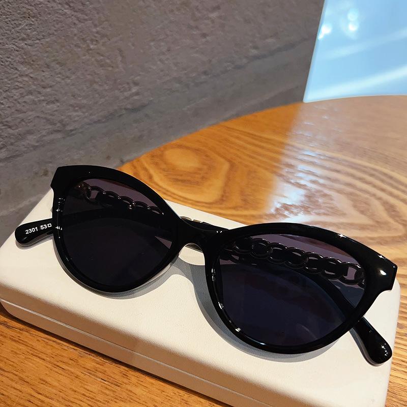 Vintage Cat Eye Sunglasses Women For Men  Sun Glasses Luxury Brand Designer Popular Punk Flower Chain Leather Eyewear Uv