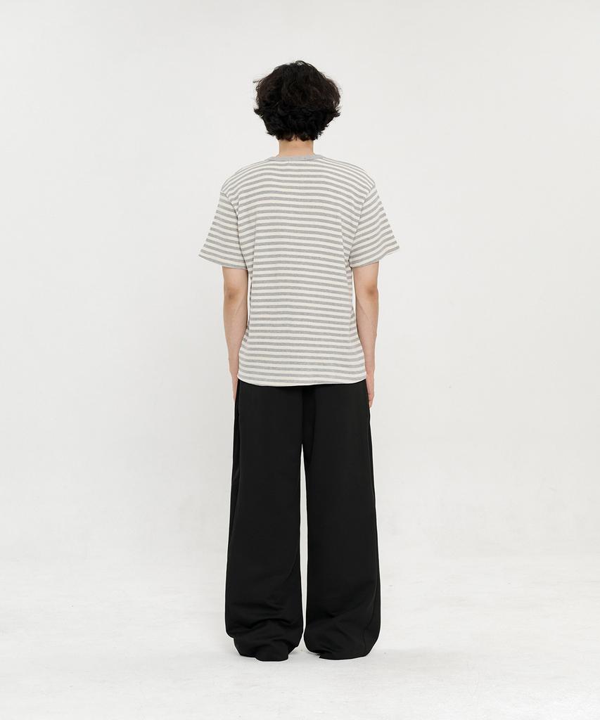 SIGNATURE Multi-Tuck Wide Slacks [Black]