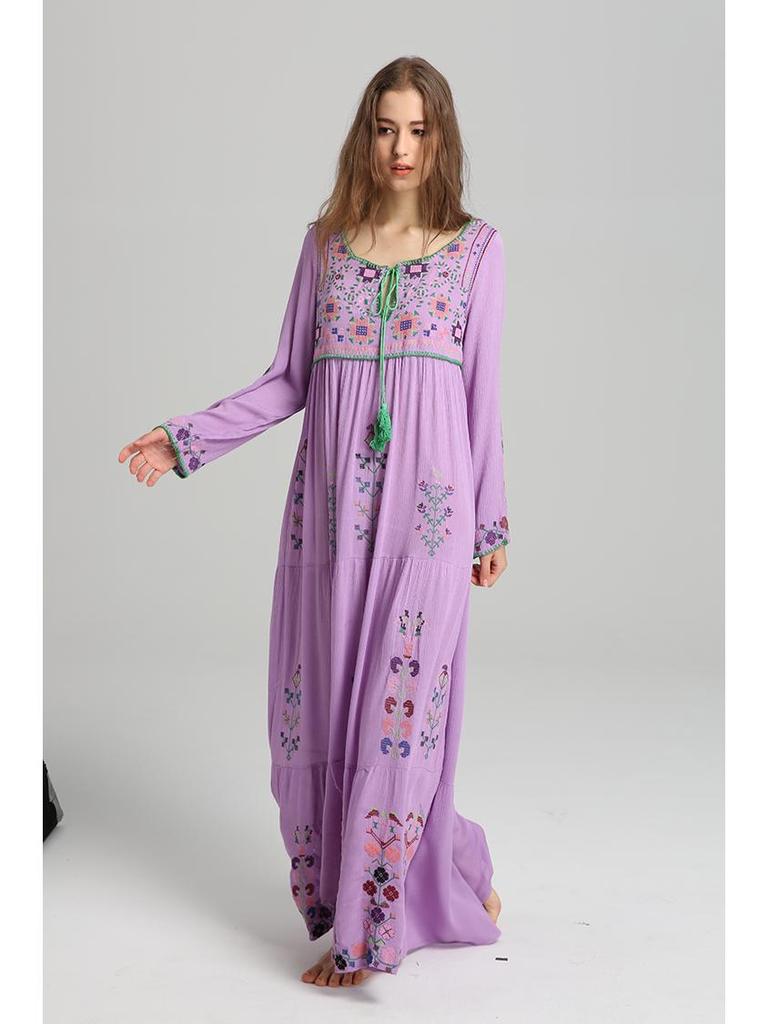 Boho Chic Dlouhé šněrovací šaty s květinovou výšivkou