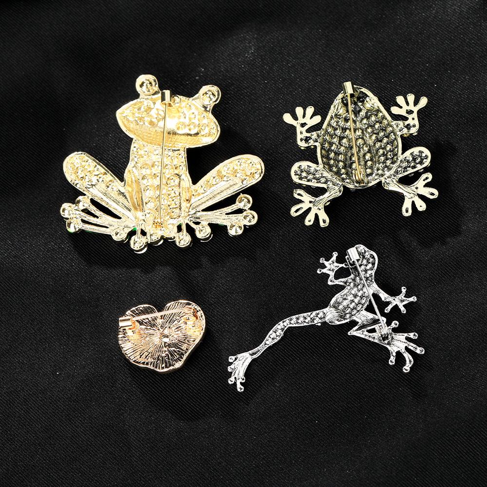 Versatile Cartoon Frog Brooch - Creative Fashion Accessory for Women