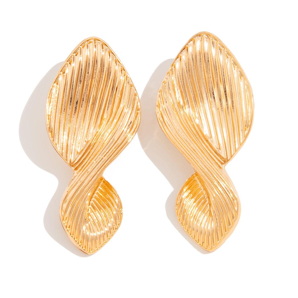 Personalized Irregular Liquid Metal Pleated Stud Earrings, Wind Geometry Square Thread Love Earrings
