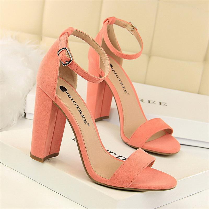 Mode Sommer Mode Schlicht Klassisch Damen Wildleder Offene Zehen Hohe Absätze Sandalen Gelb Gladiator Quadratische Absätze Plateau Schuhe