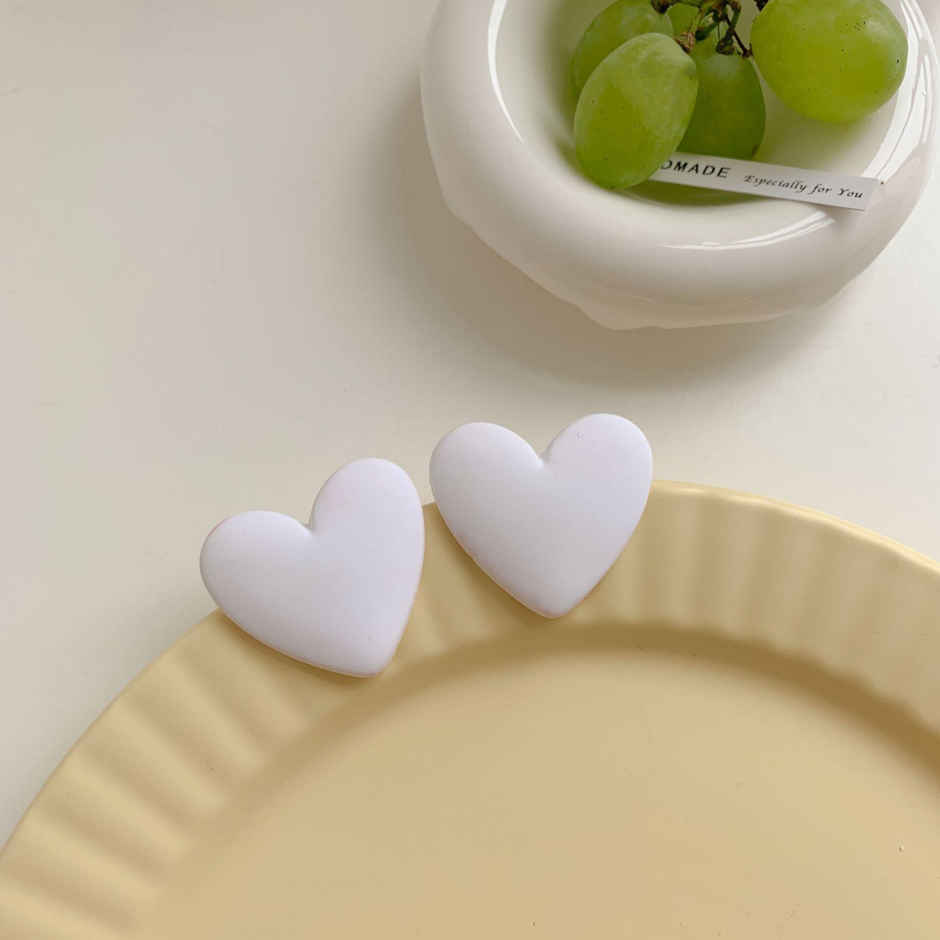 

Fashion Creative For Women Trendy 925 Sterling Silver Vintage Heart Stud Earring Acrylic білий