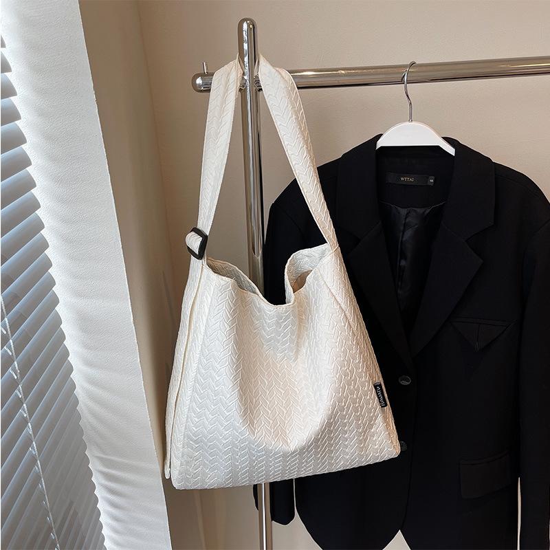 Wrinkled Cloth Bag Large Capacity Commuting Tote Bag Casual Lightweight Versatile One-shoulder Crossbody Bag