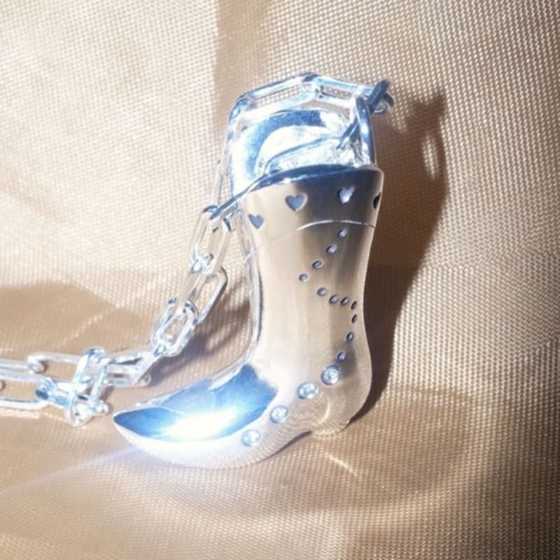 

studiosoojak Heart boots necklace Silver