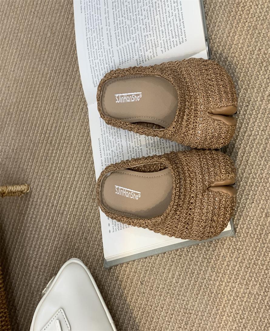 

Korean version of the design sense of niche white sub-toe bag head half slippers women s summer wear flat bottom hollow woven breathable sandals 40 коричневый
