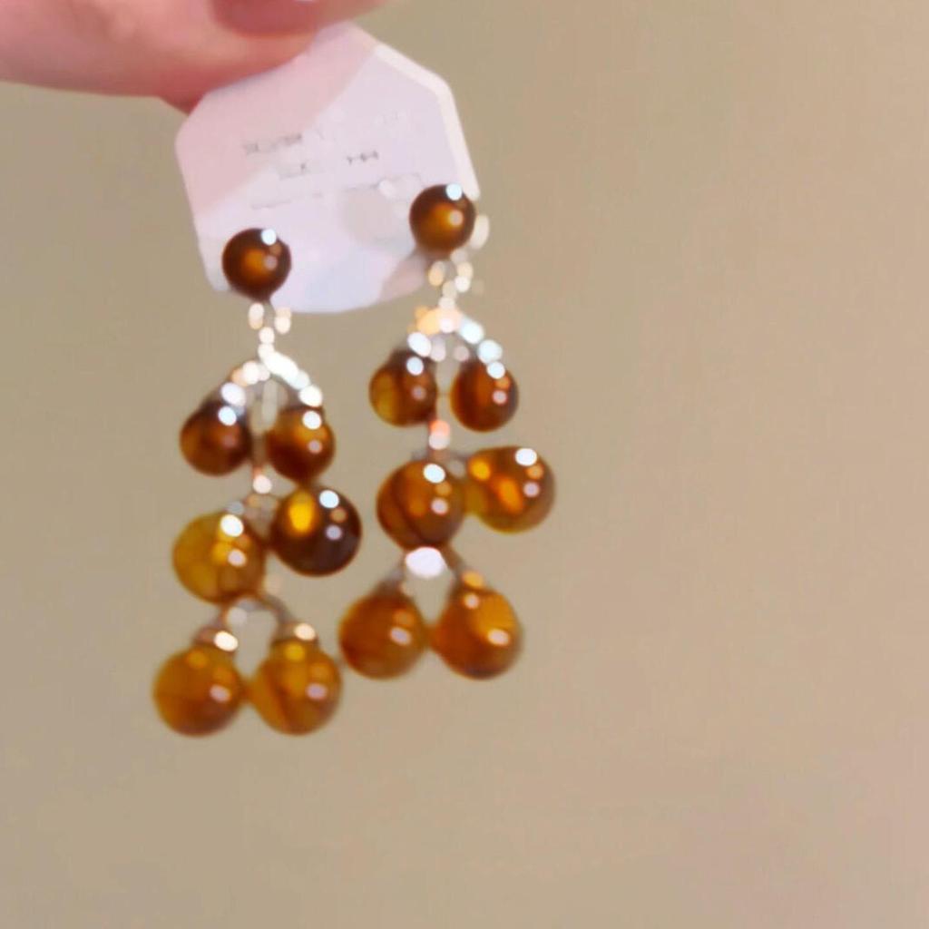 Maillard Silver Needle Heart Earrings: Geometric Irregular Resin Studs for Women