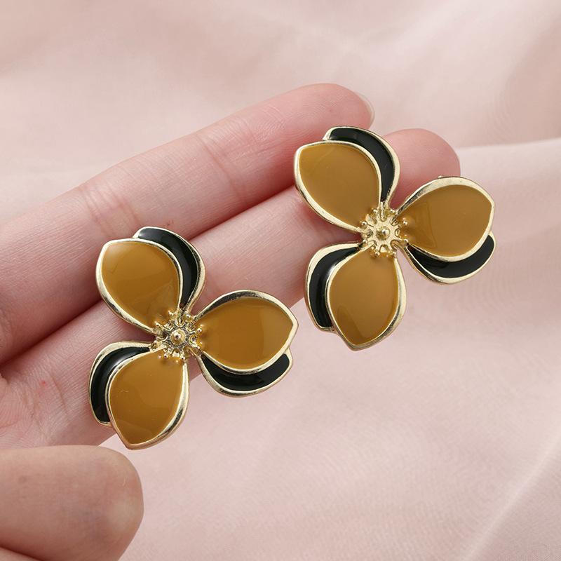 Hot Sale Korean Design Black Oil Dripping Flower Earrings