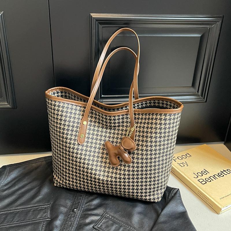 Tote Bag Women's New Large-capacity Commuter Bag Casual Versatile Shoulder Bag