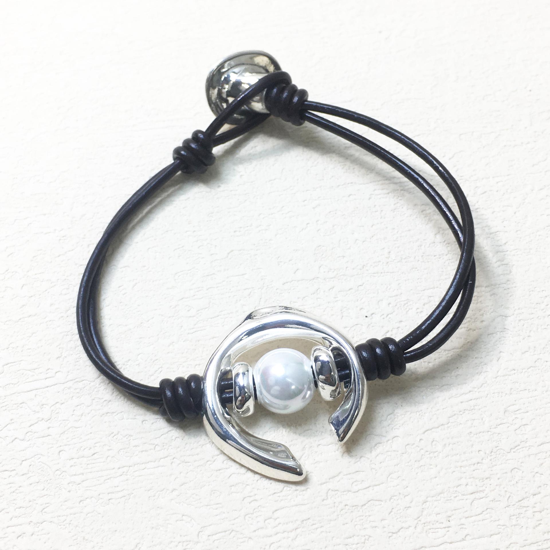 2024 UNOde50 Best-Selling Women s Geometric Wave Bracelet