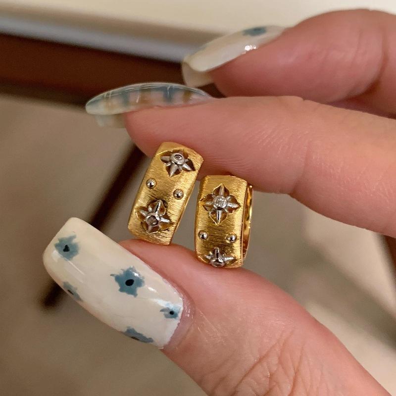 French Retro Buchi Style Gold Brushed Hollow Four-Leaf Clover Ring Stud Earrings Necklace Medieval High-End Jewelry Set