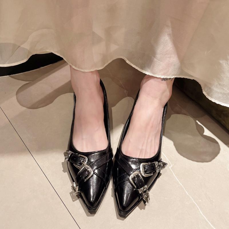 

Мода 2025 Новые Женские Элегантные Туфли из Лакированной Кожи с Острым Носком, Блочным Каблуком, Бантом и Металлической Пряжкой, Повседневные для Работы и Свиданий 35 чёрный