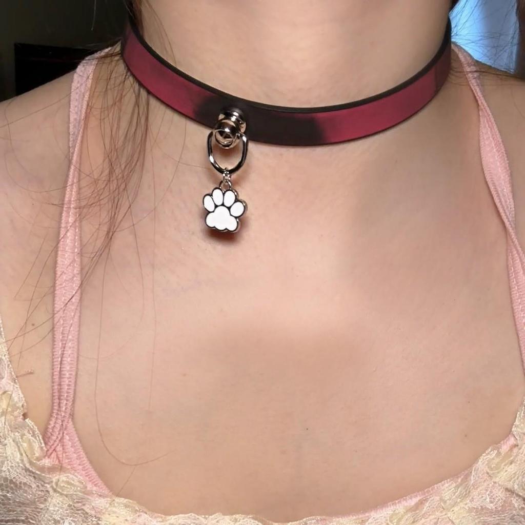 Chique Pittige Meisje Leren Bel Choker Ketting – Uniek Minderheidsontwerp