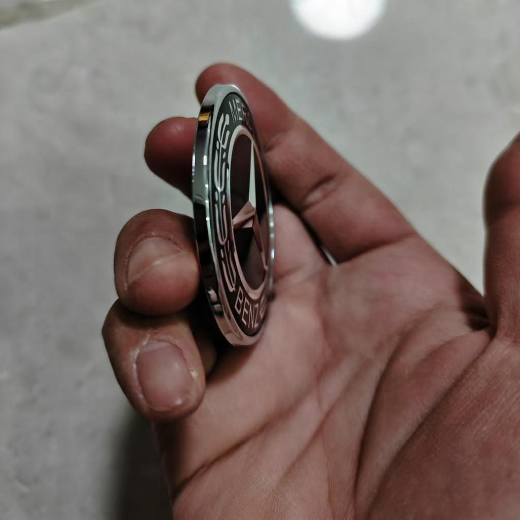 Naklejka na samochód do Mercedes benz W212 W213 W205 C238 Srebrna Czarna Emblemat na maskę Odznaka Oryginalna A0008171701