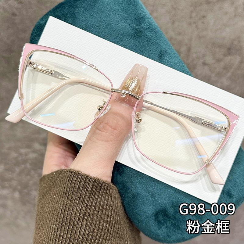 2026New unisex versatile glasses with metal frames, popular online, face-slimming decorative flat lenses, suitable for myopia, natural look