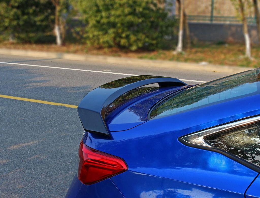 Îmbunătățiri pentru Honda Civic generația a 11-a 2022: buza frontală, eleron spate, splitter, jaluzele, bară spate.
