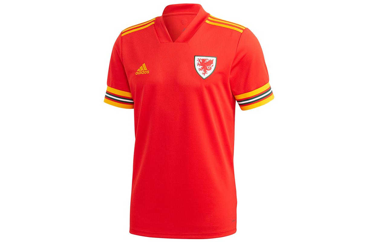 

Мужские футбольные майки Adidas Красные Умеренный прямой крой FH8528 M