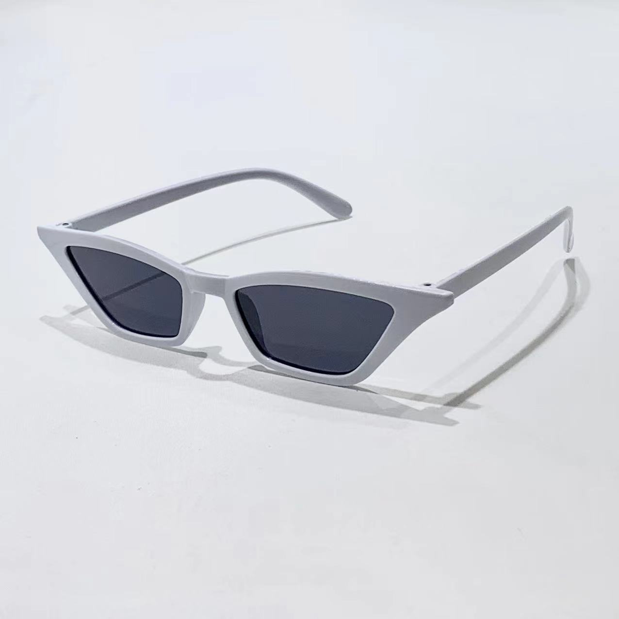 

Latest Vintage Cat Eyes Classics Sunglasses Women Trendy Vintage Retro Brand Style Designer Sun Eyeglasses UV400 Personalized Glasses Men Goggles