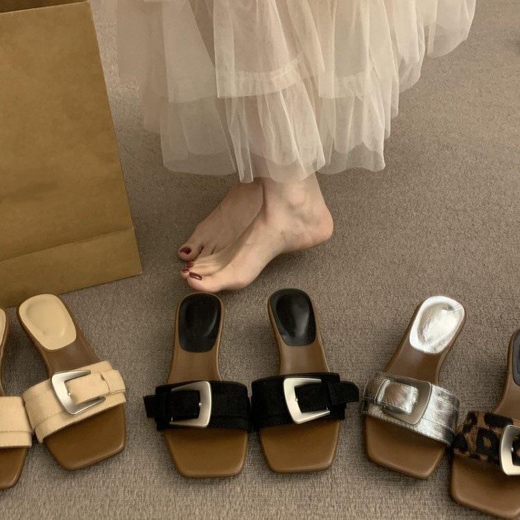 Thin Heels Are Not Tired, Feet Are Open-toed, Cool Slippers, Women Wear New Belt Buckles, Square Head, One-word Slips.