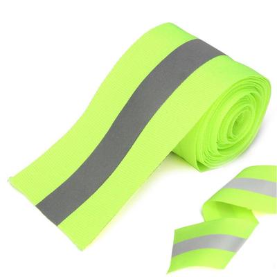 Nastro riflettente argento Striscia di sicurezza da cucire su tessuto sintetico verde lime 3 metri