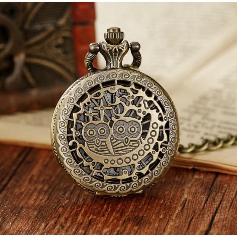 Exquisite Bronze Pocket Watch with Small Heart-shaped Spider Web Shell Watch Necklace, Small Pocket Watch, Gift Pocket Watch Pendant Pocket Watch