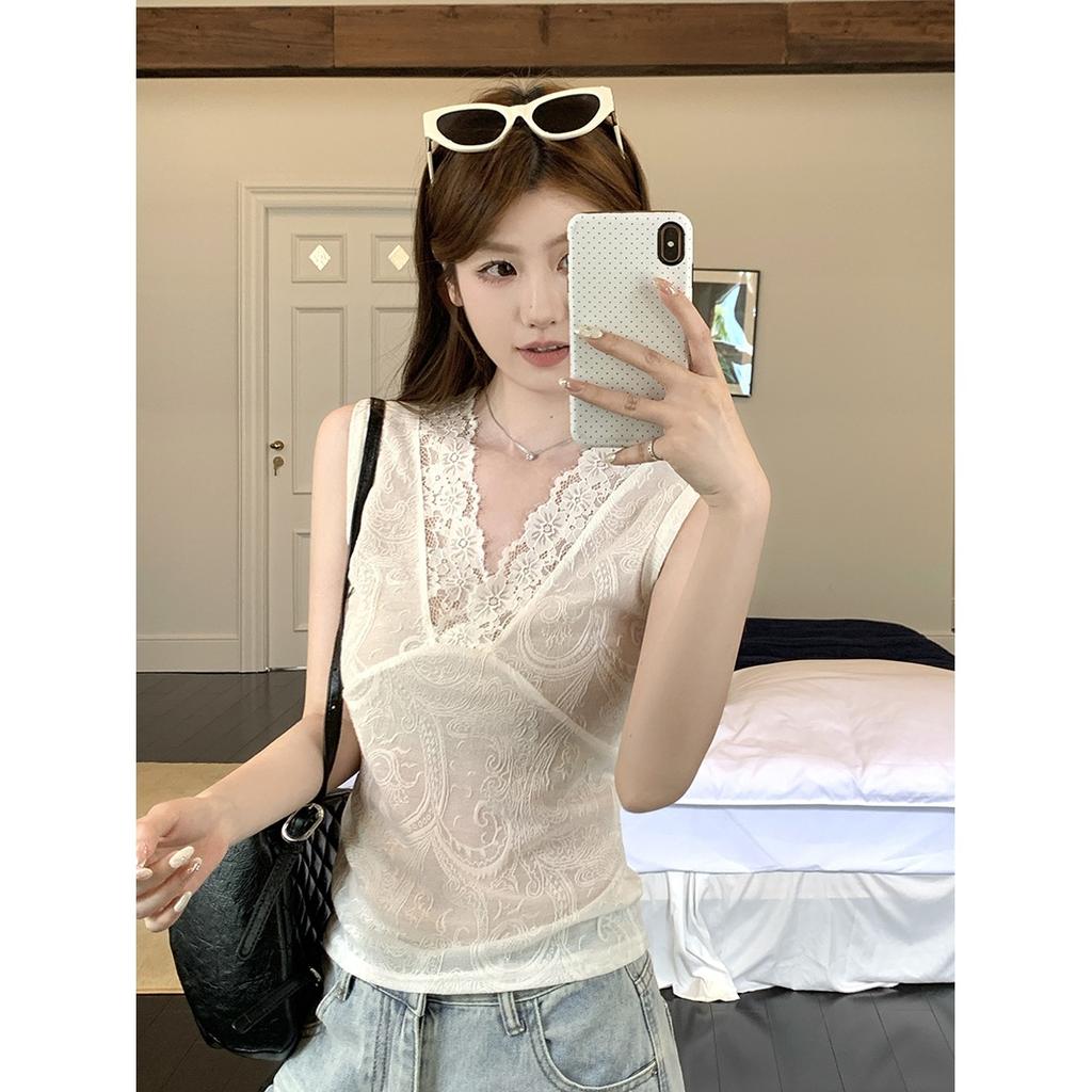 ~ Summer new simple temperament stacked inside lace V-neck vest slim short top women's clothing