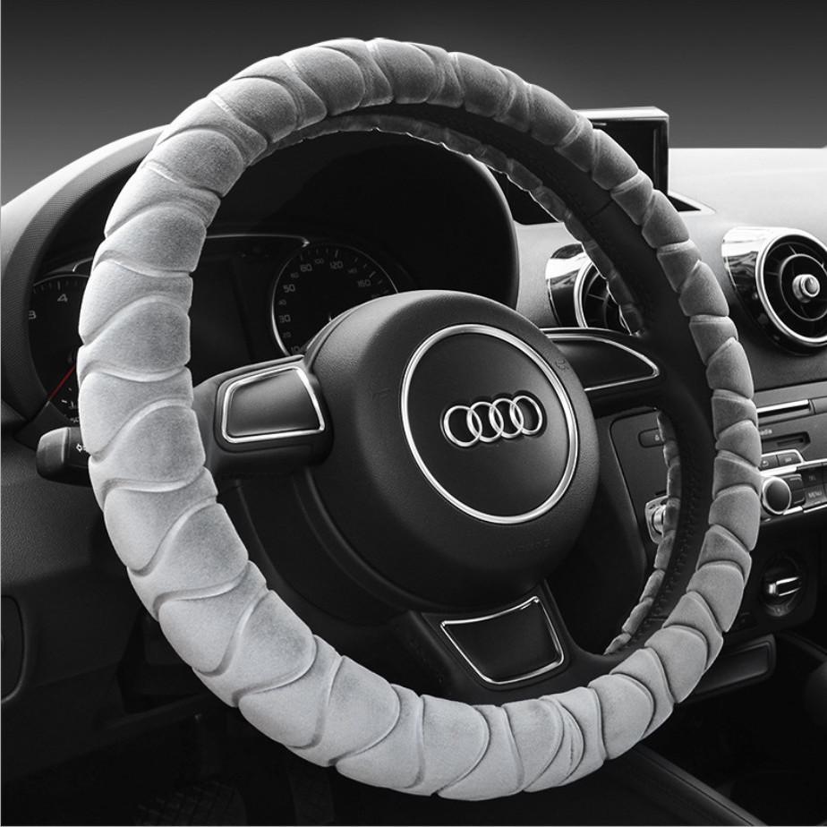 Universal Winter Plush Steering Wheel Cover - Warm, Non-Slip, Modern