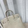Borsa a tracolla da donna in pelle di vacchetta pressata effetto coccodrillo verniciata platino con tracolle per pendolari di grande capacità fonte