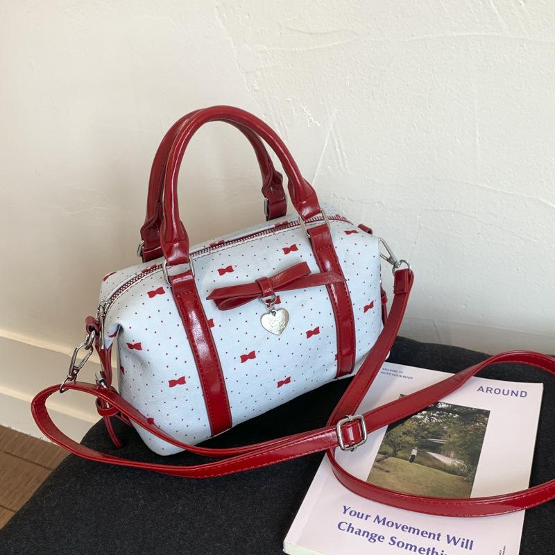 

Сладкая и крутая нишевая сумка в стиле Spice Girl женская 2025 новая универсальная сумка на одно плечо/подмышку для поездок на работу, портативная маленькая сумка для выхода в свет 22*9*13 синий