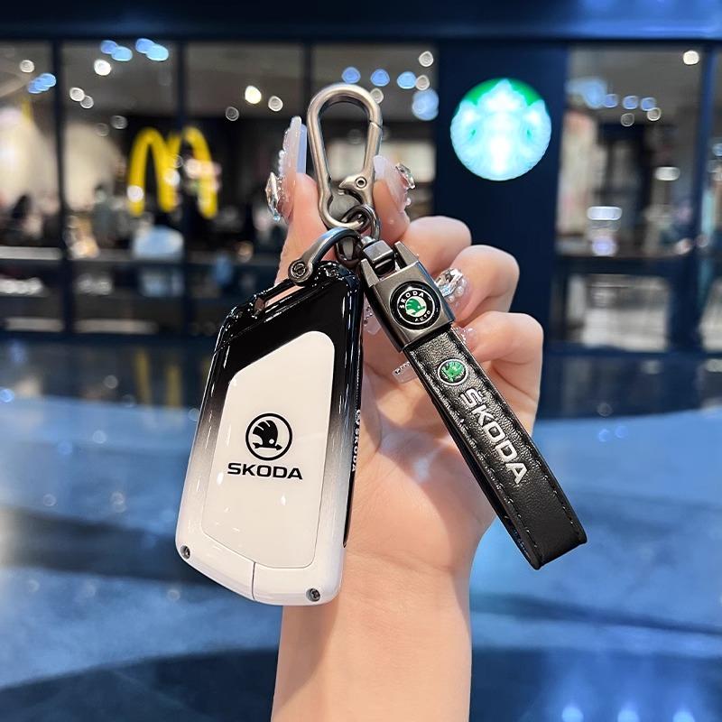 Fashion TPU Car Smart Remote Key Case Fob Cover Protector Holder Shell For Skoda Octavia 4 8 A8 2020 2021 Keychain Accessories ndf500