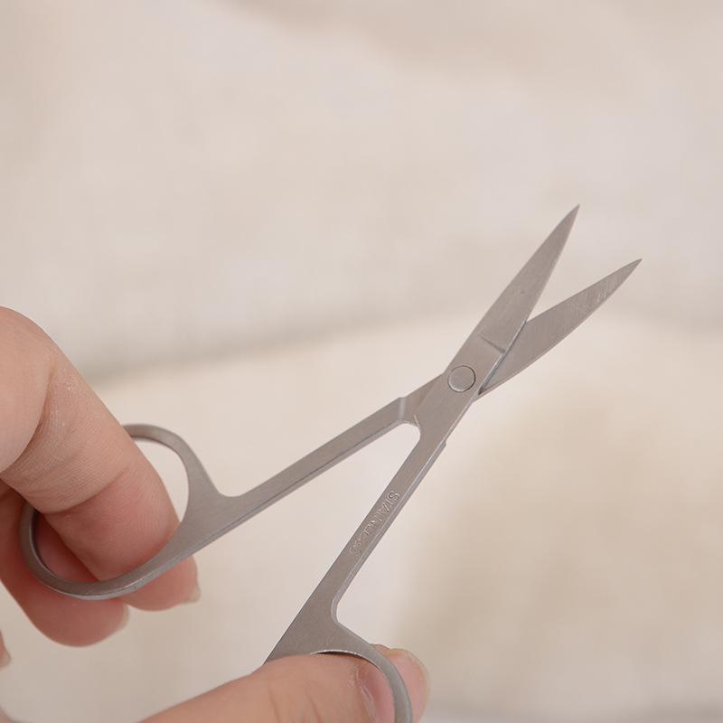 Stainless Steel Curved Eyebrow Scissors for Precise Trimming and Eyelid Tape Application