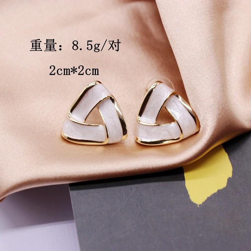 Vintage Women Baroque Green Color Pearl Enamel Earrings Trendy Palace Round Heart Shape Stud Earring Exquisite Lady Stud Earing