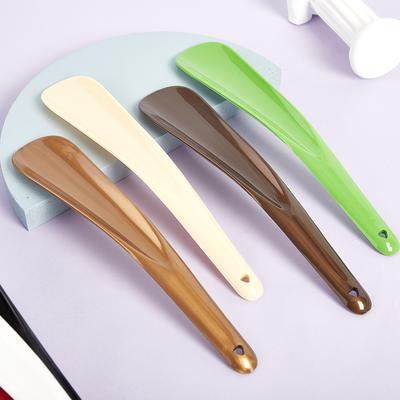 1Pcs Calçadeira de plástico leve Calçadeira preguiçosa Ajudante de sapato com alça longa Calçadeira levantadora de sapatos