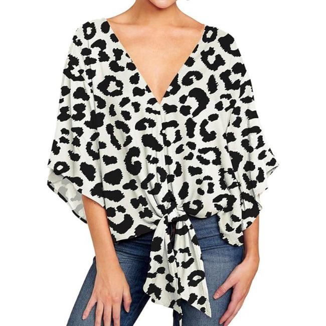 Damen Casual Blumenhemd Sommerstil V-Ausschnitt Kurzarm Fledermausärmel Lockeres Hemd Bohemian Stil Frontknoten Oberteil