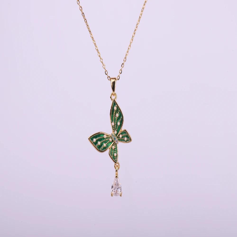Fashionable and Sophisticated Green Pearl Butterfly Teardrop Necklace for Women, Elegant and Versatile Titanium Steel Collarbone