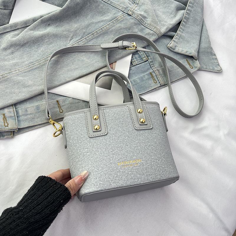 2025 New Bag Women's Bag Trendy Fashion Small Square Bag Popular Plush Pendant Shoulder Messenger Bag Premium Feeling Bag