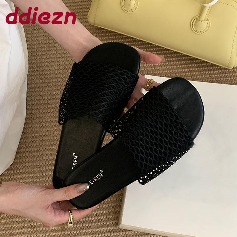 Fashion Luxury Fashion Mesh Breathable Ladies Flats Slippers Shoes New In Summer Beach Slides Women Flats Slippers Female Sandals Shoes