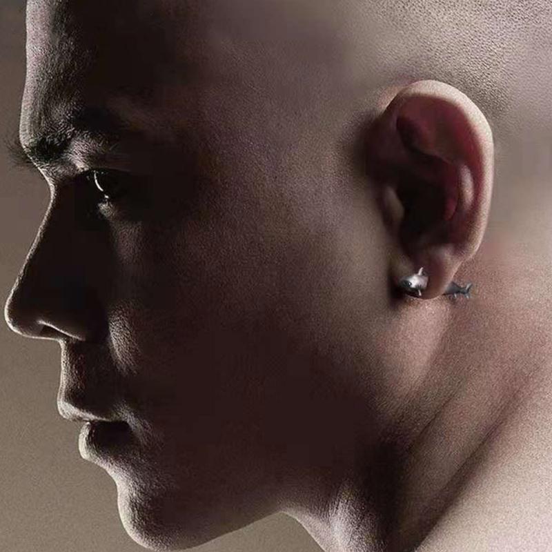 1 Pair Shark Stud Earrings Men and Women Trend Hip Hop Punk Cold Wind Earrings Fashion Retro Fish Split Earrings
